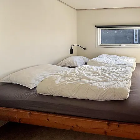 別荘 2 Bedroom Beautiful In ヴァーイン